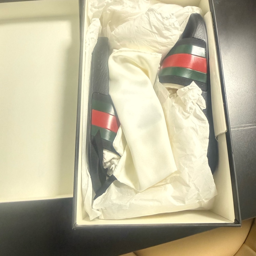 Gucci Black Leather with Red and Green Accents